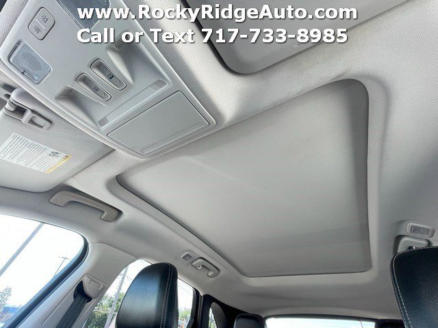 Used 2022 Ford Escape SEL w/ Class II Trailer Tow Package image 17