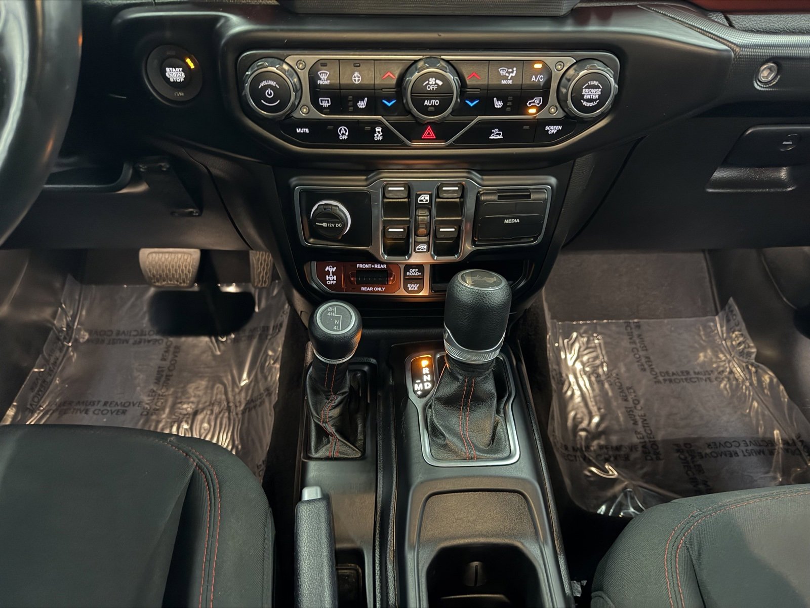 Used 2021 Jeep Wrangler Unlimited Rubicon w/ Cold Weather Group image 16