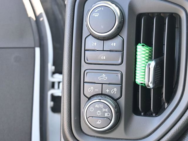 Used 2020 Chevrolet Silverado 2500 Custom w/ Custom Value Package image 28