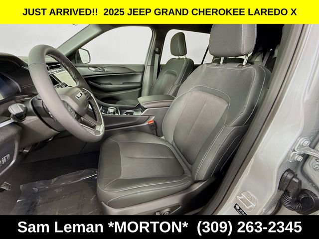 New 2025 Jeep Grand Cherokee L Laredo AWD/4WD image 19