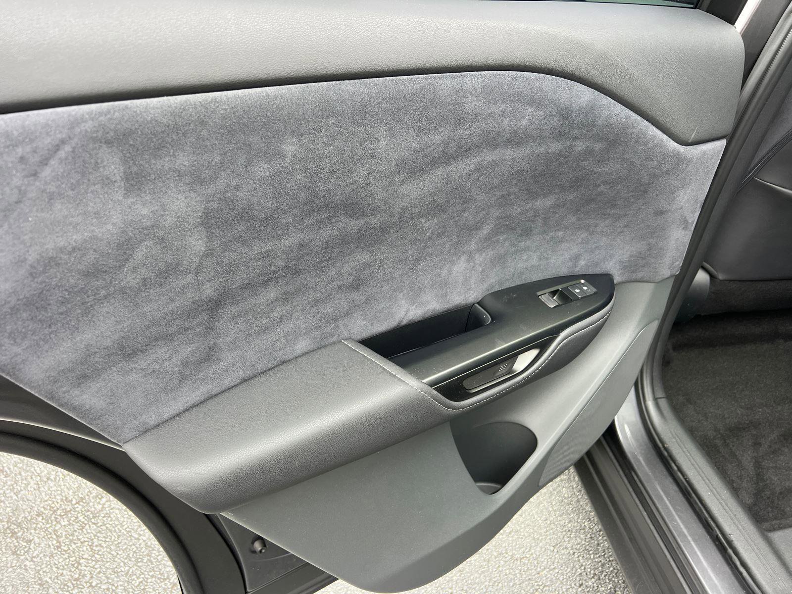 Certified 2023 Lexus RZ 450e Premium w/ Accessory Package (Z1) image 23