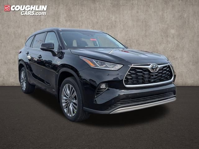 New 2026 Toyota Highlander Platinum image 1