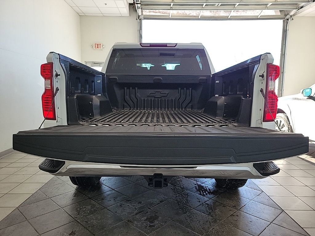 Used 2023 Chevrolet Silverado 1500 LT image 13