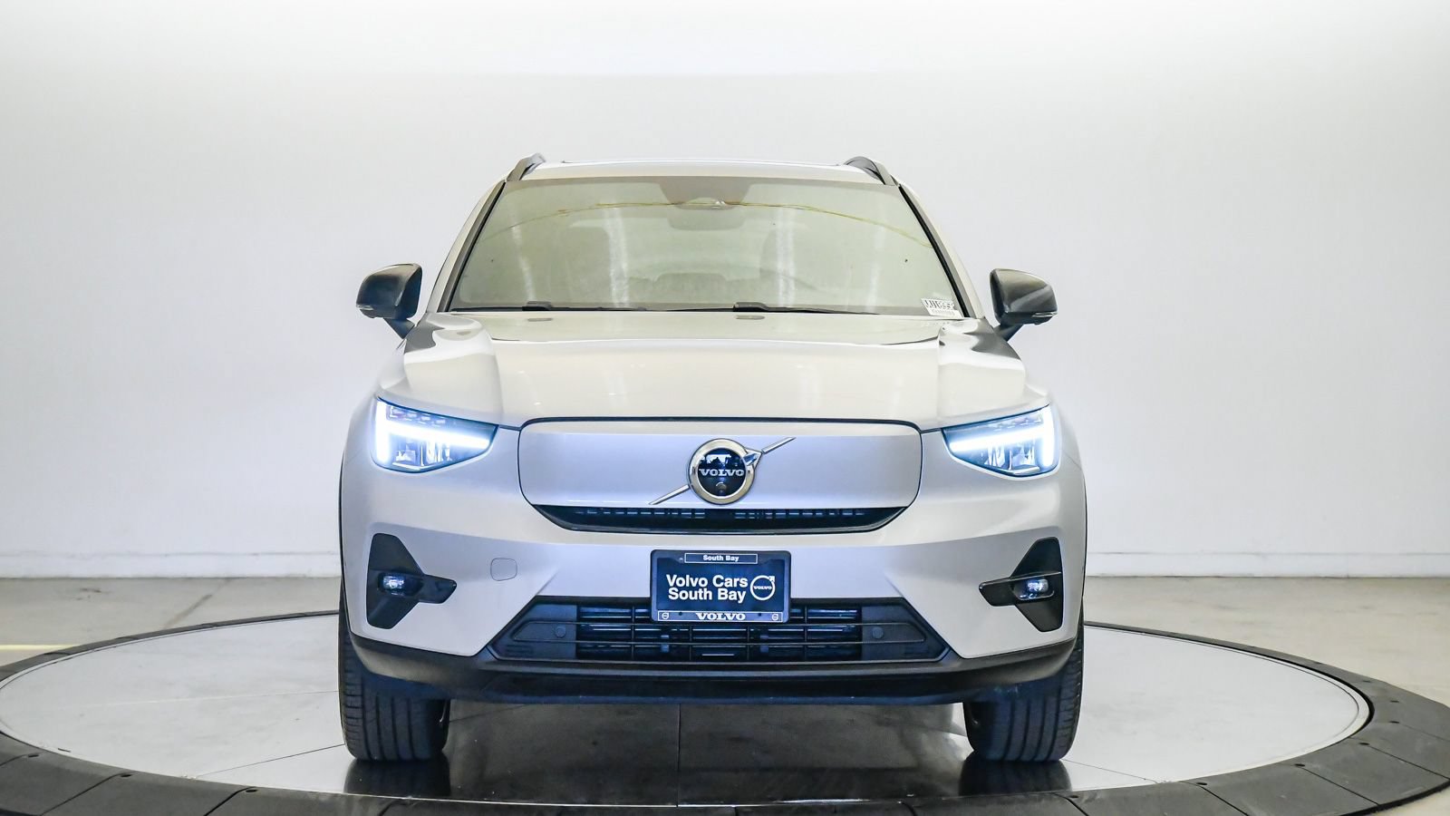 Certified 2023 Volvo XC40 Recharge Plus AWD/4WD image 7