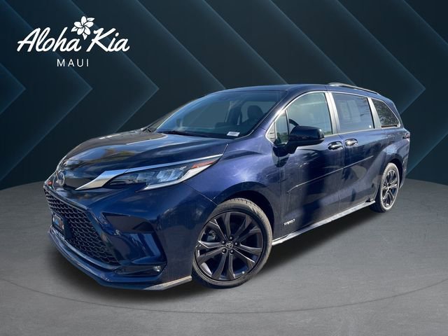 Used 2021 Toyota Sienna XSE w/ XSE Plus Package FWD image 1