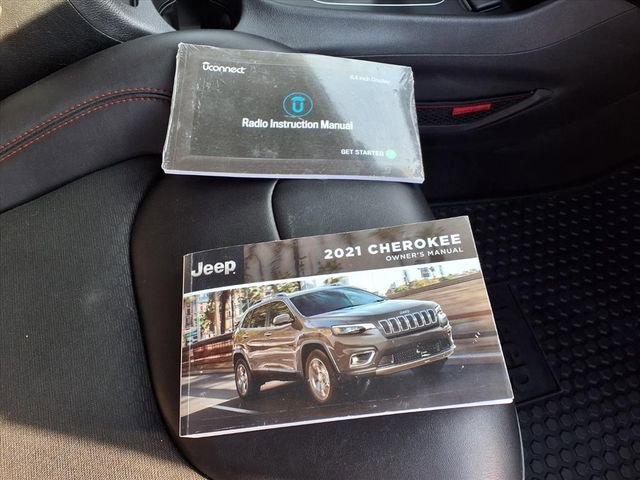 Used 2021 Jeep Cherokee Trailhawk w/ Technology Group image 86