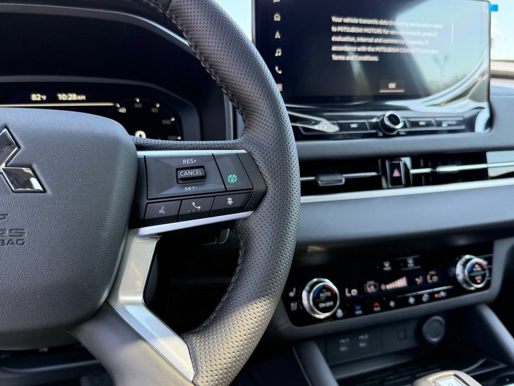 New 2026 Mitsubishi Outlander SEL Black Edition FWD image 23