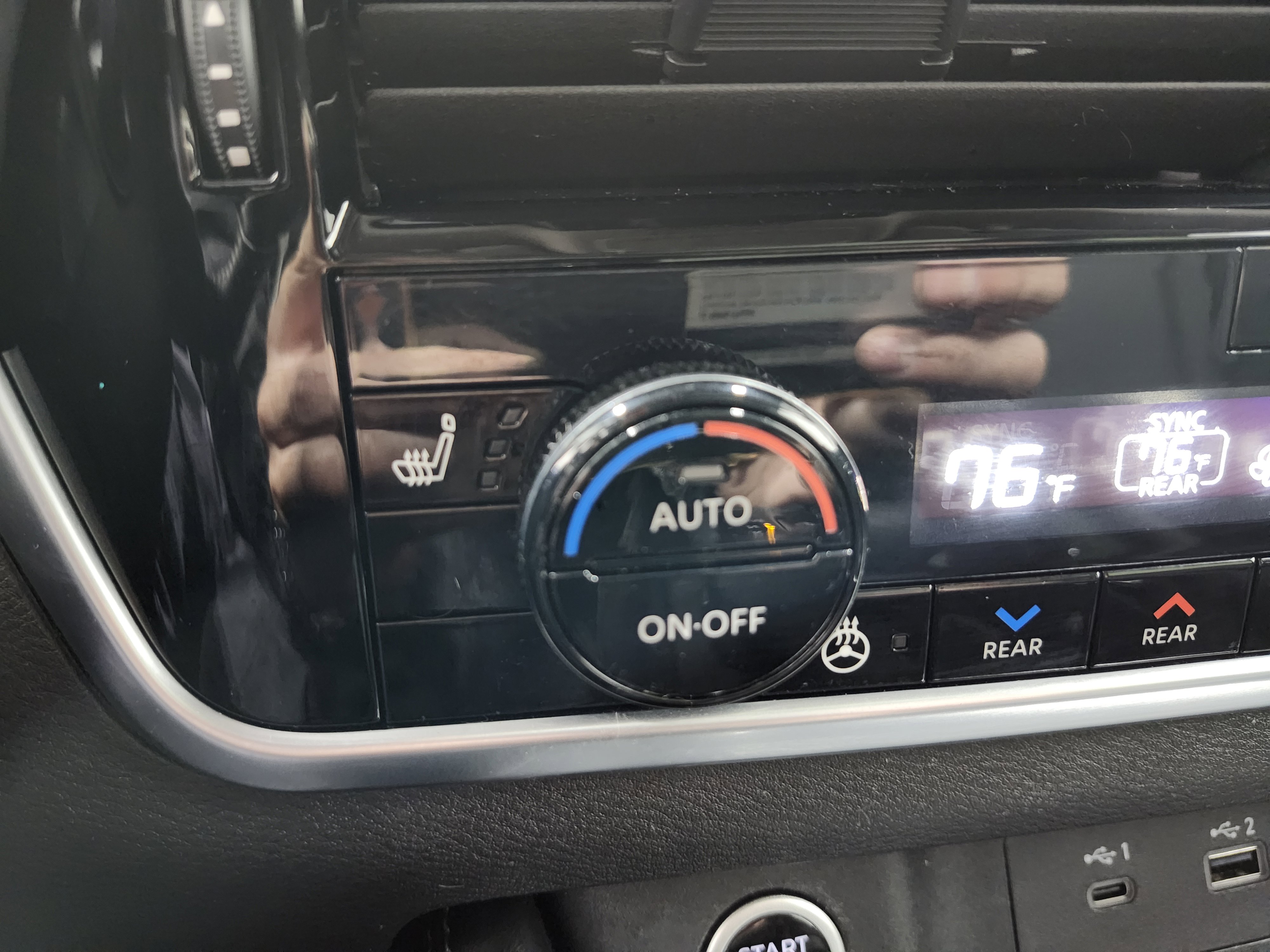 Used 2023 Nissan Rogue SL w/ SL Premium Package image 9