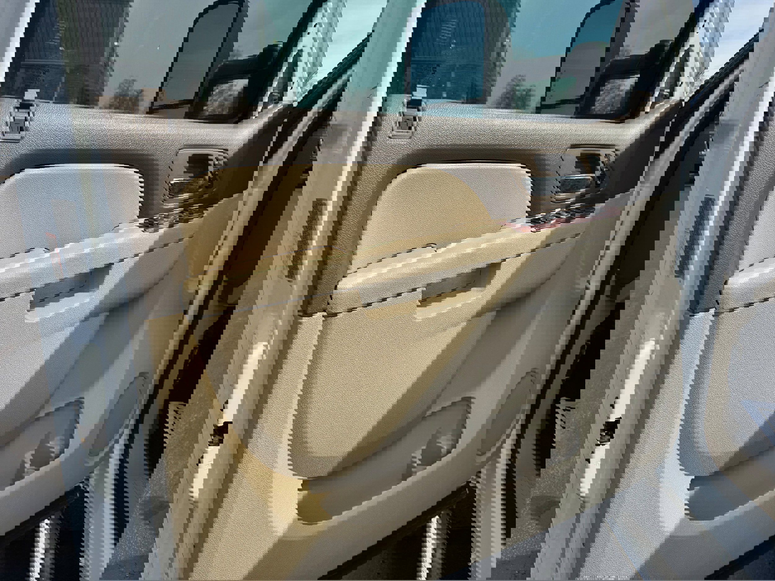 Used 2014 Chevrolet Silverado 3500 LTZ w/ LTZ Plus Package image 11