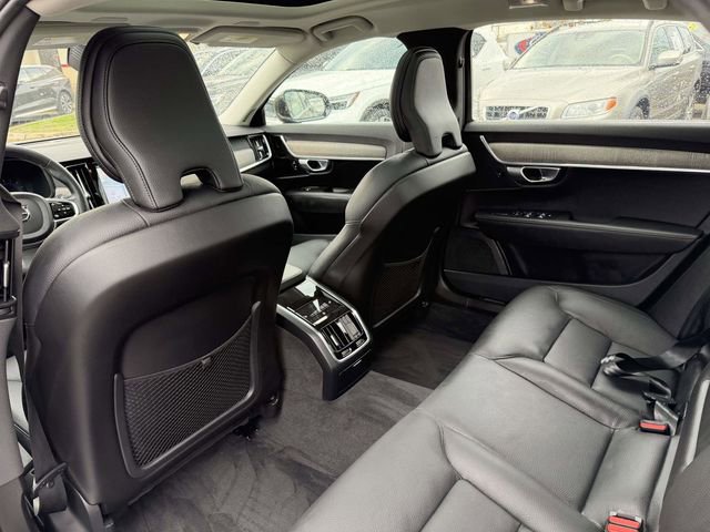 Used 2023 Volvo S90 B6 Plus w/ Protection Package Premier image 29