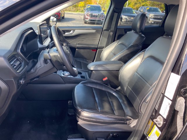 Used 2024 Ford Escape Platinum AWD/4WD image 16