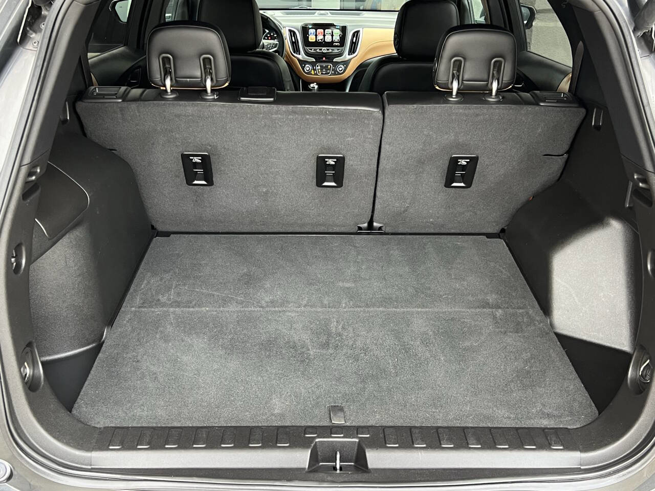 Used 2018 Chevrolet Equinox Premier image 32