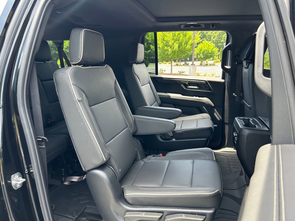 Used 2025 GMC Yukon XL Elevation w/ Elevation Premium Package RWD image 48