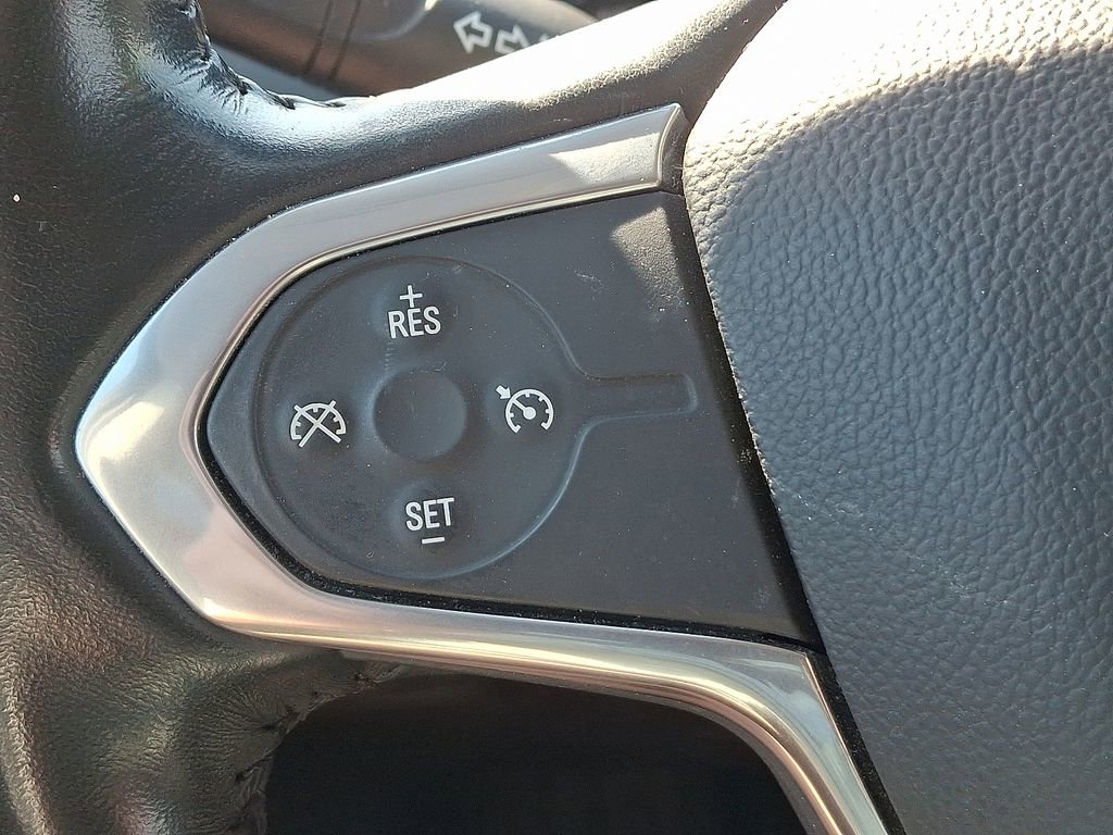 Used 2021 Chevrolet Traverse LT w/ LPO, Blackout Package AWD/4WD image 22