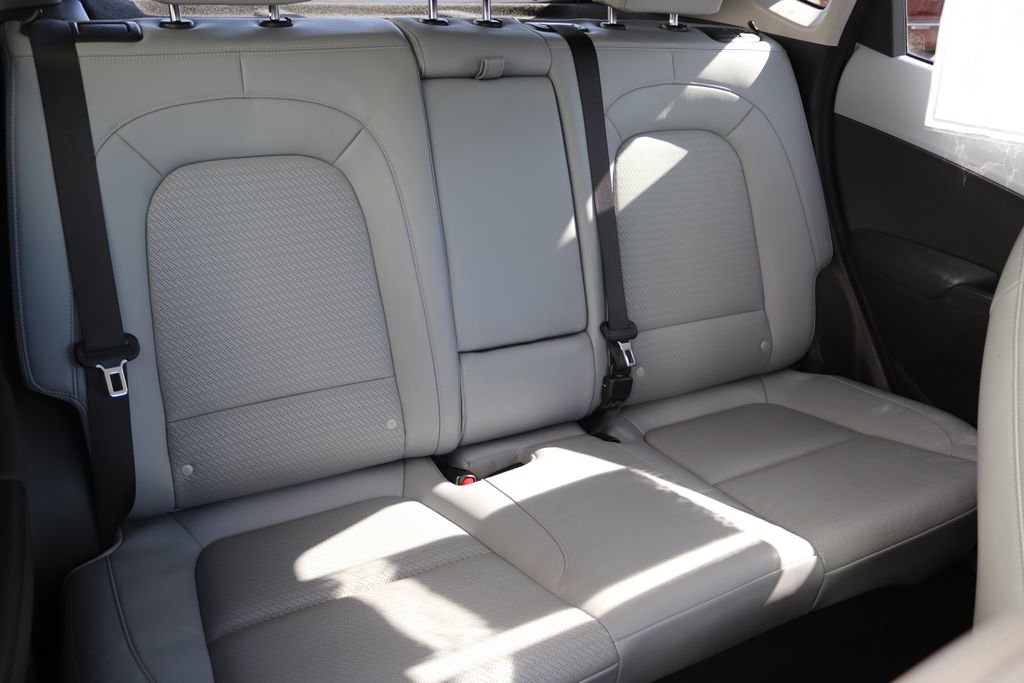 Used 2021 Hyundai Kona Ultimate FWD image 33