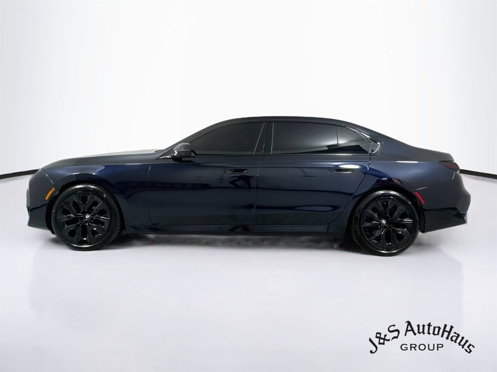 Used 2024 BMW 740i xDrive AWD/4WD image 4