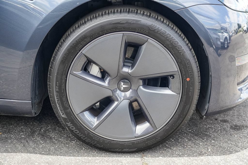 Used 2022 Tesla Model 3 Long Range AWD/4WD image 12