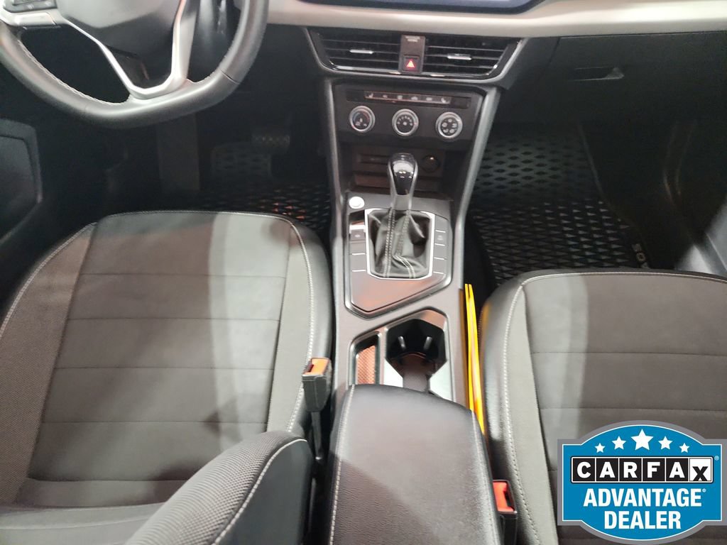 Used 2022 Volkswagen Taos SE FWD image 28