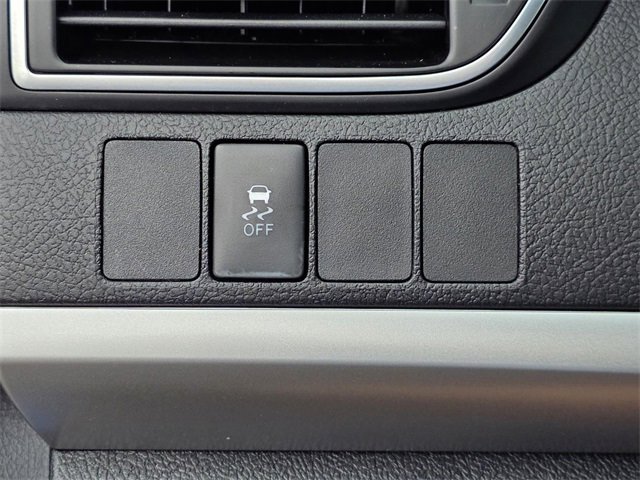 Used 2017 Toyota Camry XSE image 23