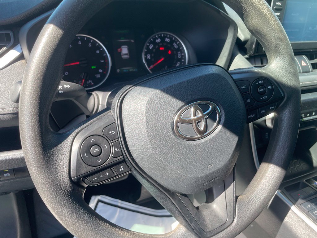 Used 2021 Toyota RAV4 XLE AWD/4WD image 13