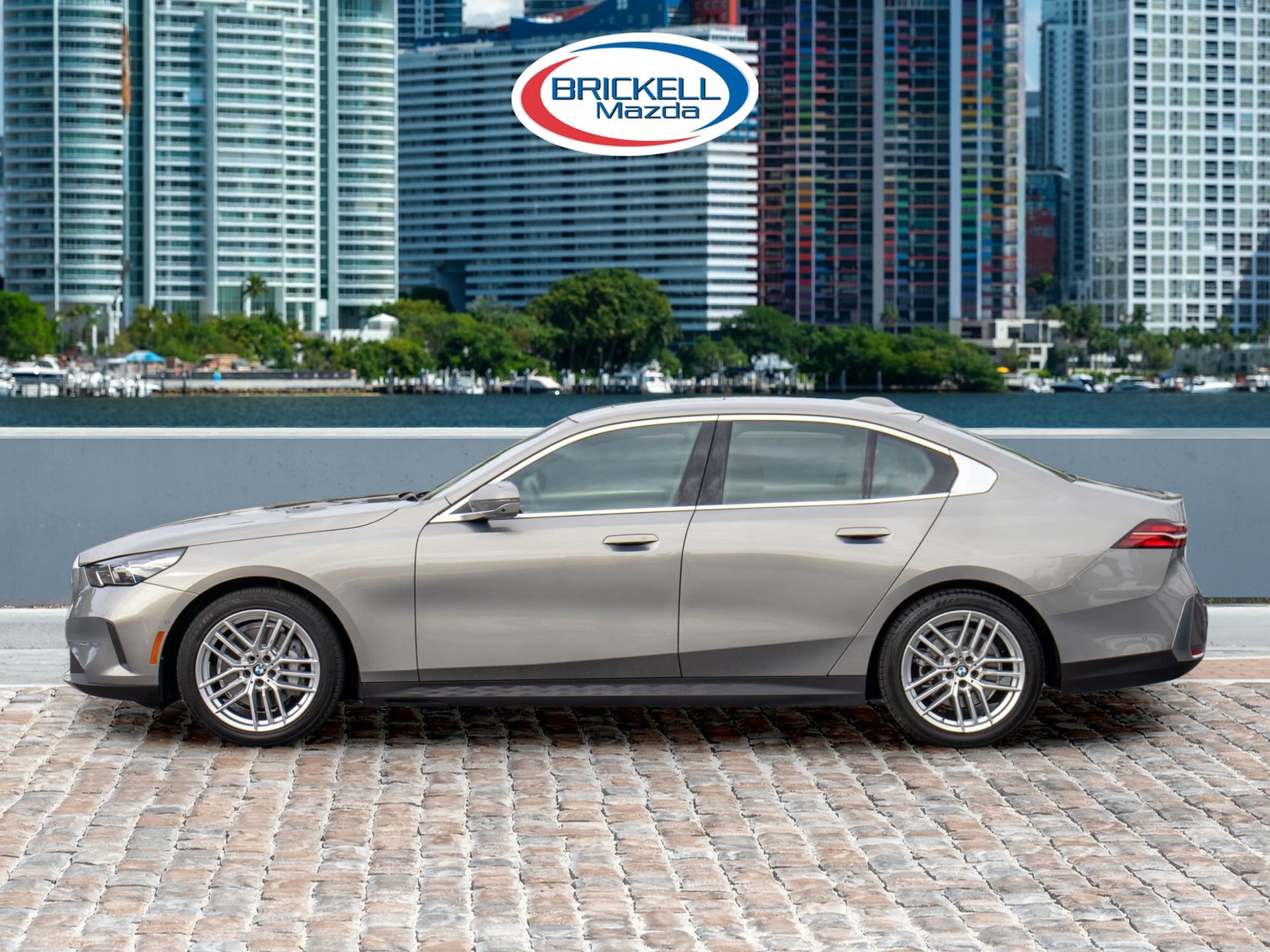 Used 2024 BMW 530i image 4