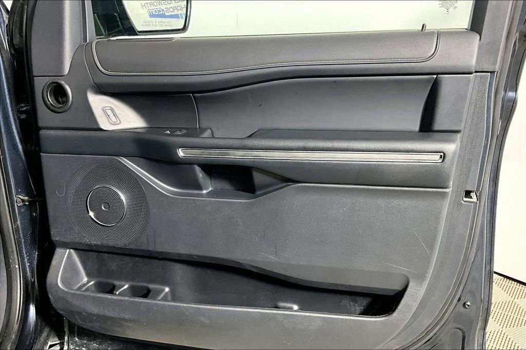 Certified 2024 Ford Expedition XLT image 19