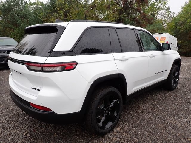 New 2025 Jeep Grand Cherokee Limited w/ Black Appearance Package AWD/4WD image 7