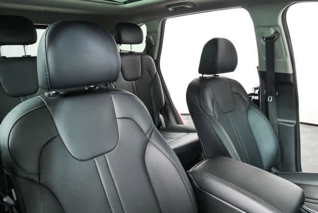 Used 2021 Kia Sorento EX FWD image 22
