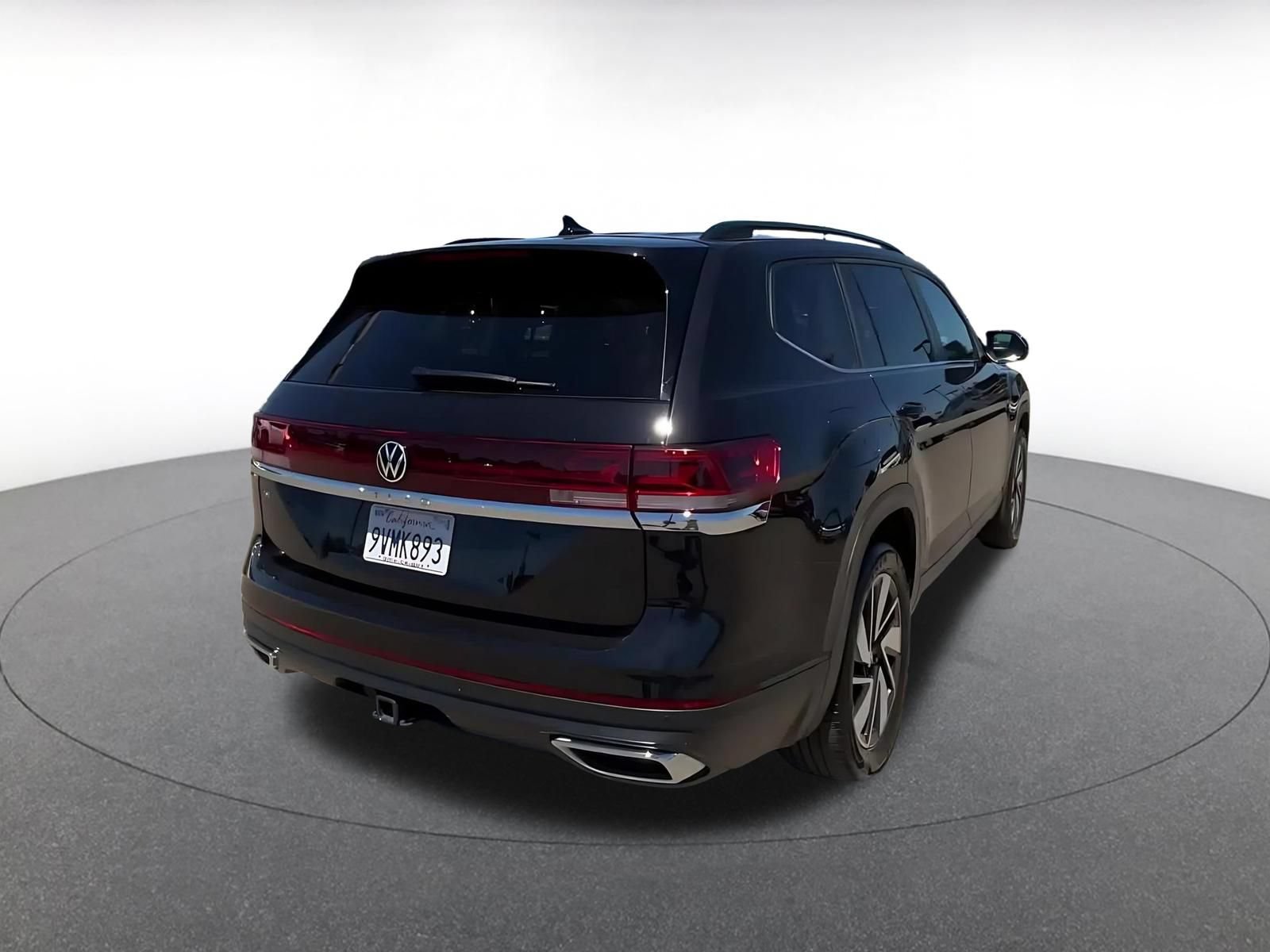 Used 2026 Volkswagen Atlas SE FWD image 14