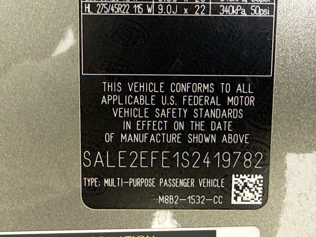 Used 2025 Land Rover Defender 110 X-Dynamic SE AWD/4WD image 28