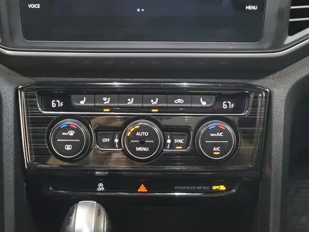 Used 2020 Volkswagen Atlas Cross Sport SE w/ Towing Package image 24