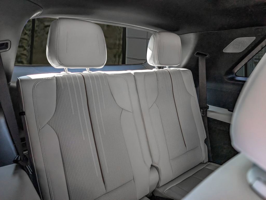 New 2026 Cadillac Vistiq Sport AWD/4WD image 20