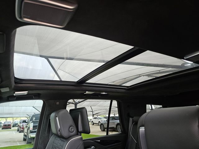 Certified 2024 Cadillac Escalade V w/ LPO, ONYX Package image 8