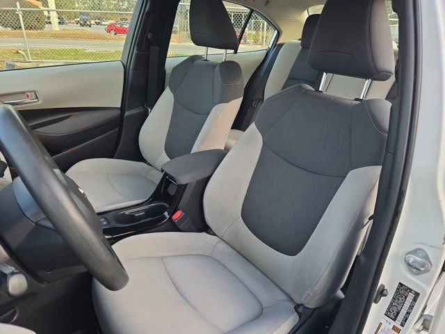 Used 2021 Toyota Corolla LE image 14