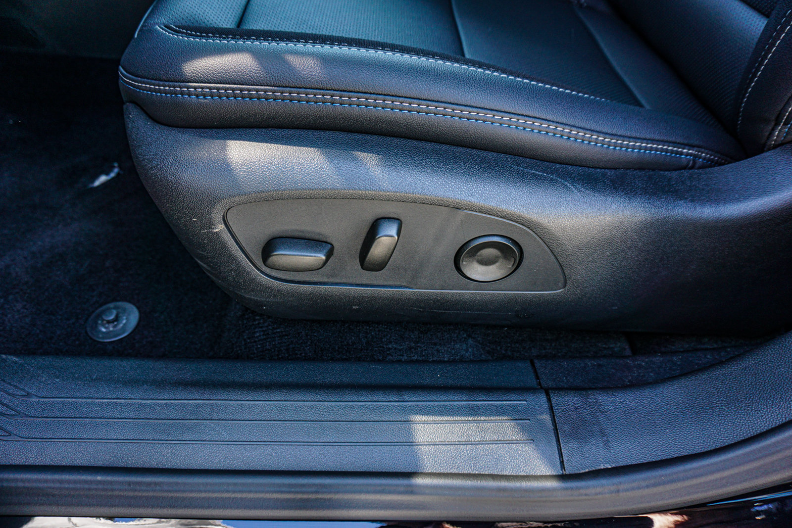 New 2026 Chevrolet Equinox EV LT FWD image 28