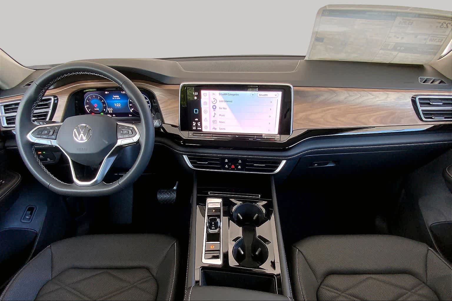 New 2026 Volkswagen Atlas SE FWD image 5