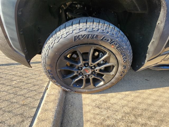 Used 2022 Toyota Tundra SR5 AWD/4WD image 9