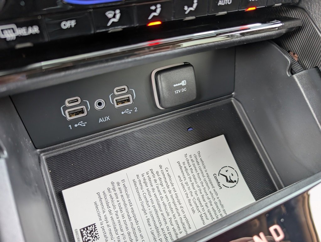 New 2025 Jeep Grand Cherokee L Altitude image 30