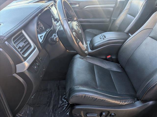 Used 2019 Toyota Highlander Limited image 10