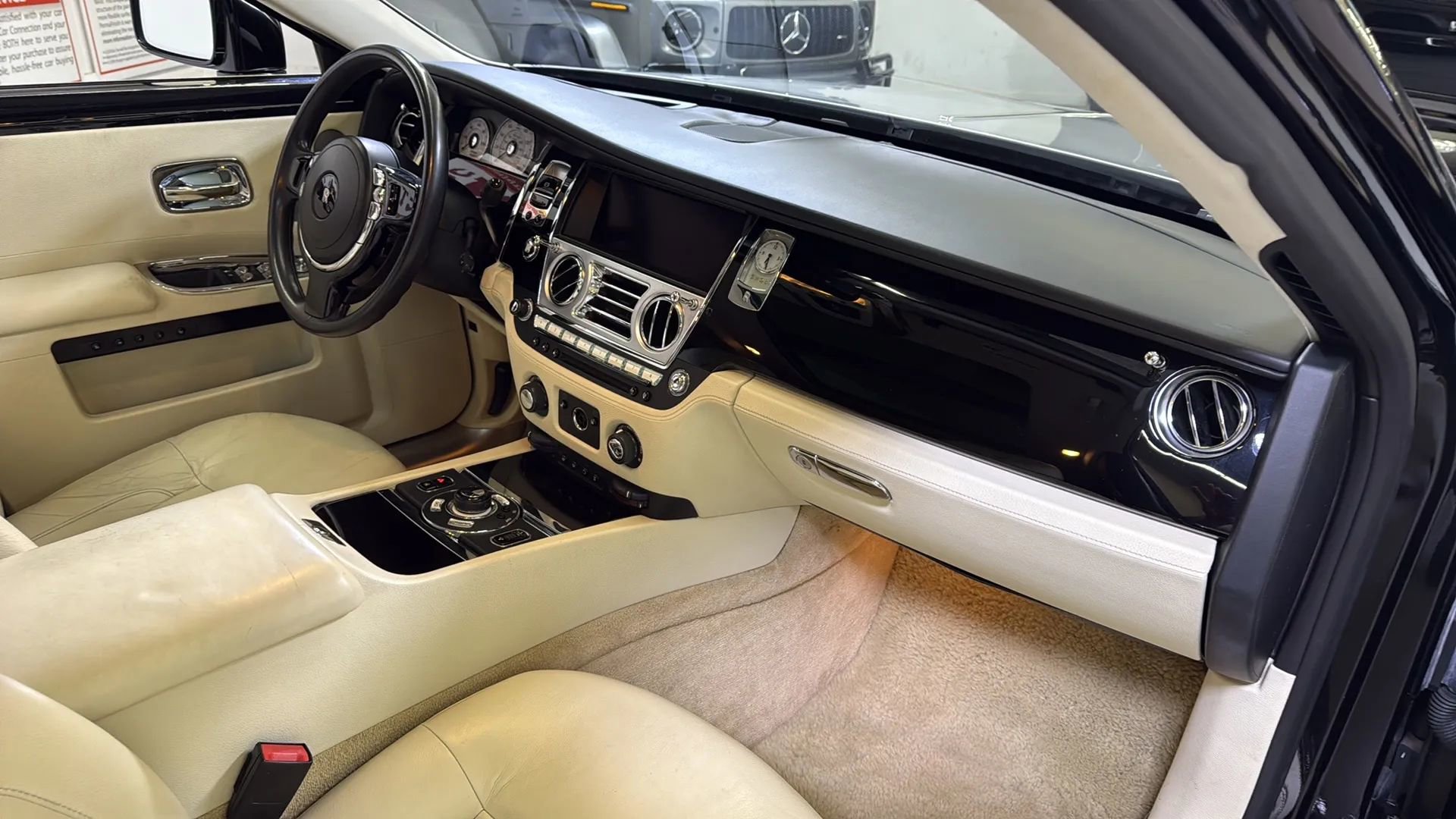 Used 2011 Rolls-Royce Ghost image 20