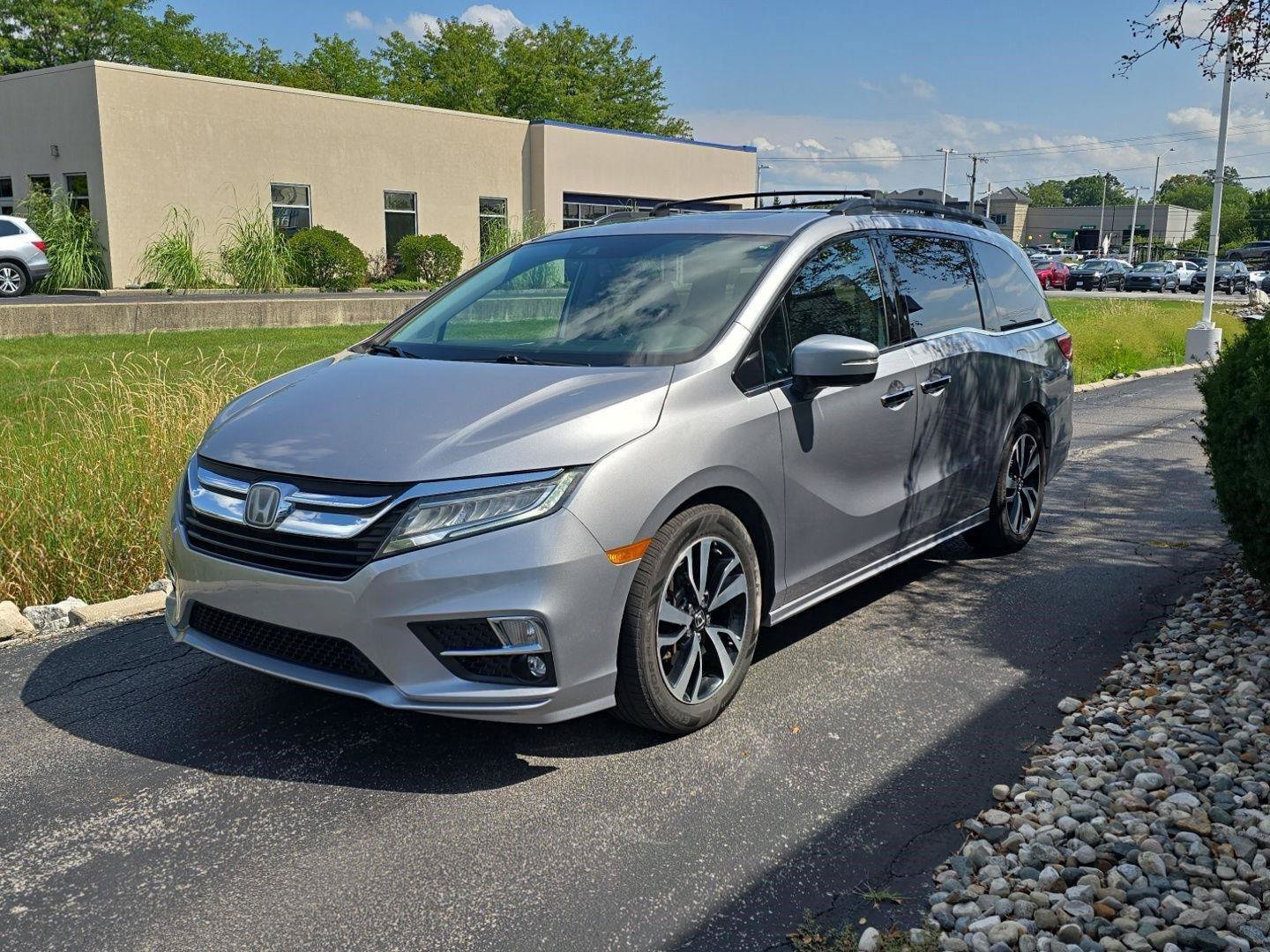 Used 2018 Honda Odyssey Elite image 3
