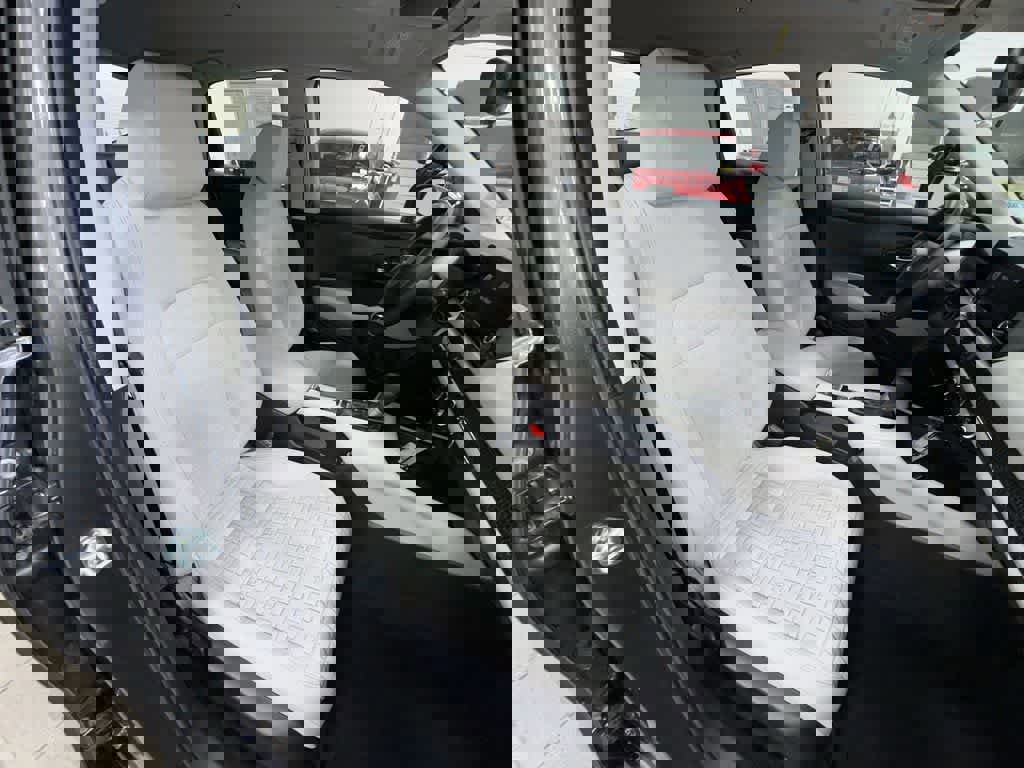 Used 2023 Honda HR-V LX image 16