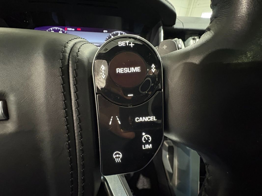 Used 2019 Land Rover Range Rover HSE image 13