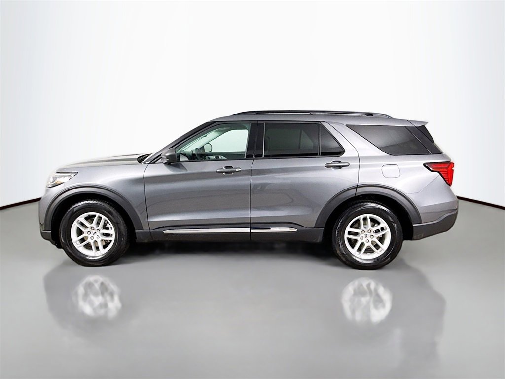 Used 2025 Ford Explorer Active image 12