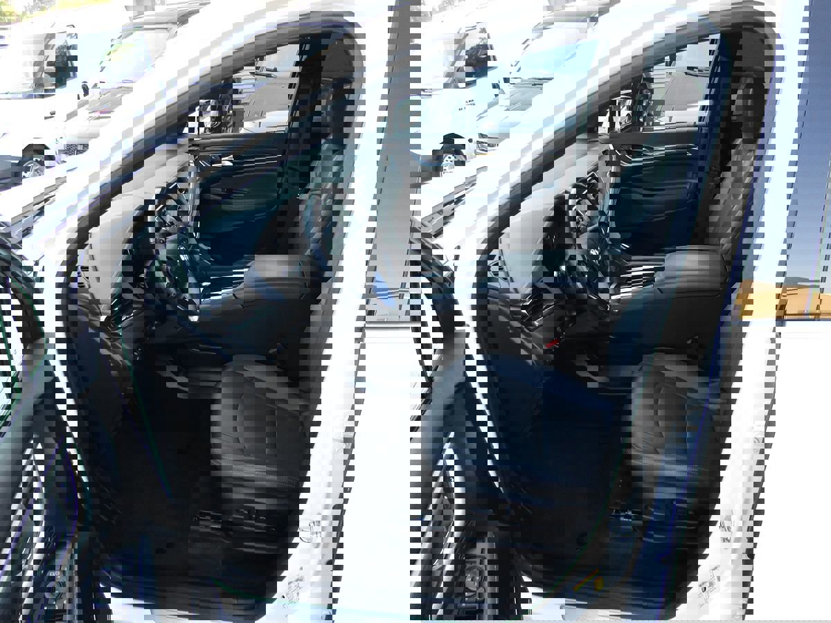 Used 2024 Buick Enclave Premium image 4