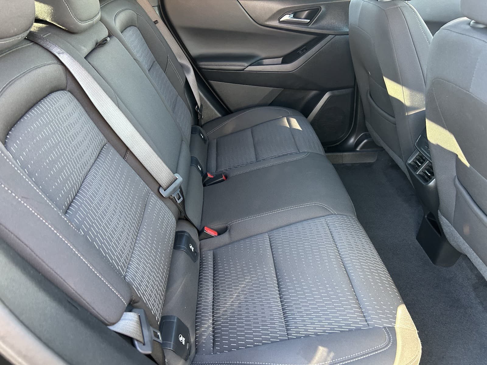 Used 2025 Chevrolet Equinox LT AWD/4WD image 16