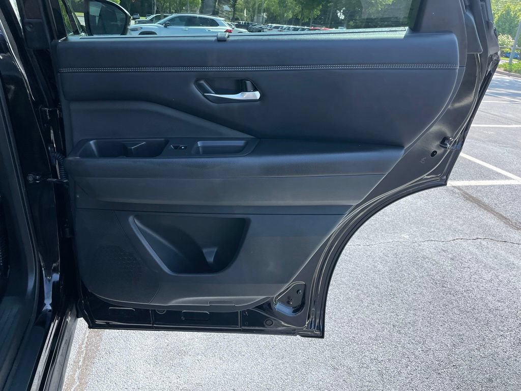 Used 2023 Nissan Pathfinder Platinum FWD image 34