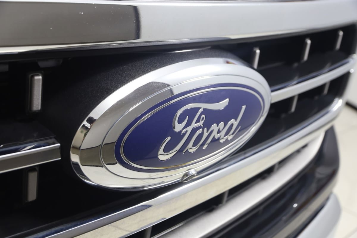 Used 2023 Ford F150 Lariat w/ Equipment Group 502A High AWD/4WD image 17