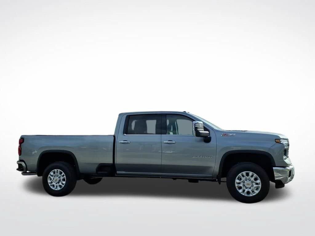 New 2026 Chevrolet Silverado 3500 LTZ w/ LTZ Plus Package AWD/4WD image 2