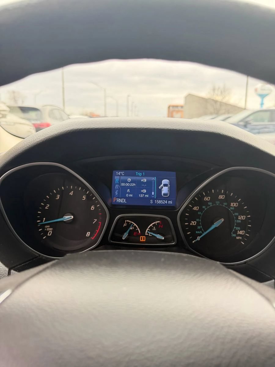 Used 2014 Ford Focus SE w/ SE Winter Package FWD image 21